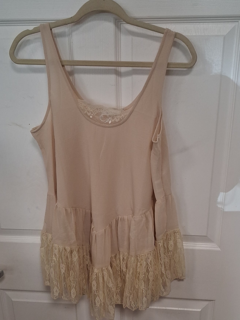 Bluivy Beige Lace-Trim Sleeveless Tunic